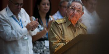 Raúl durante su discurso en la Sesión Extraordinaria de la Asamblea Nacional. Foto: Irene Pérez/ Cubadebate.