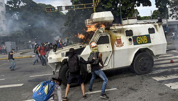 Grupos de la oposición venezolana siembran el caos para desestabilizar el país. Foto tomada de Correo del Orinoco.