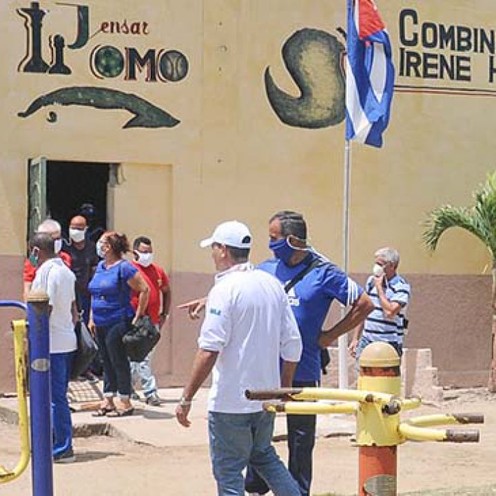 Visita a las intalaciones deportivas Viceprecidente 1ro del Inder.Foto Yoandris Delgado Matos (1)