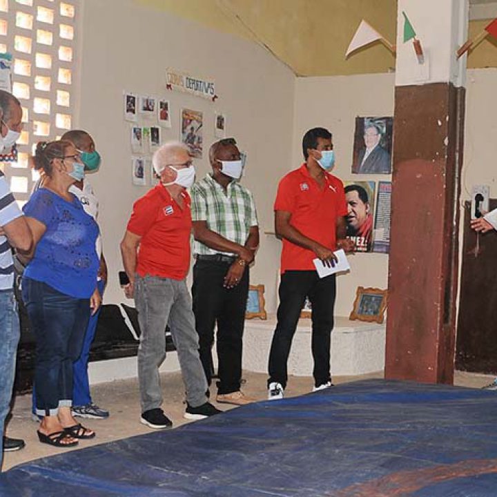 Visita a las intalaciones deportivas Viceprecidente 1ro del Inder.Foto Yoandris Delgado Matos