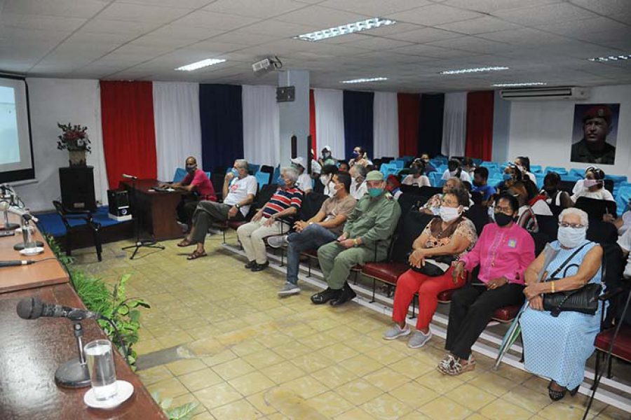 Encuentro e intercambio de la UJC con la generación del 60.Foto Yoandris Delgado Matos (5)