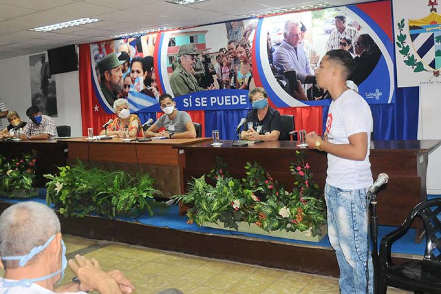 Encuentro e intercambio de la UJC con la generación del 60.Foto Yoandris Delgado Matos (7)