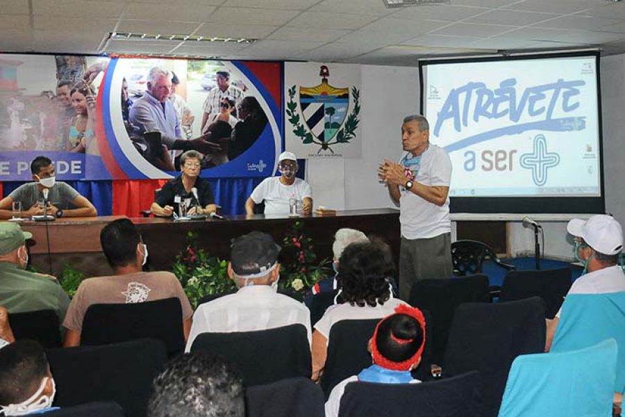 Encuentro e intercambio de la UJC con la generación del 60.Foto Yoandris Delgado Matos (8)