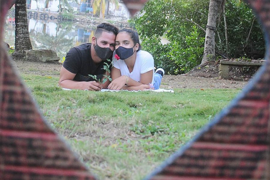 Día del amor en tiempo de covid.Fotos Yoandris Delgado Matos (1)