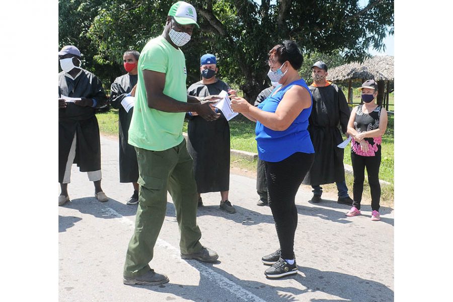 Delegada de la comunidad.Foto Yoandris Delgado Matos