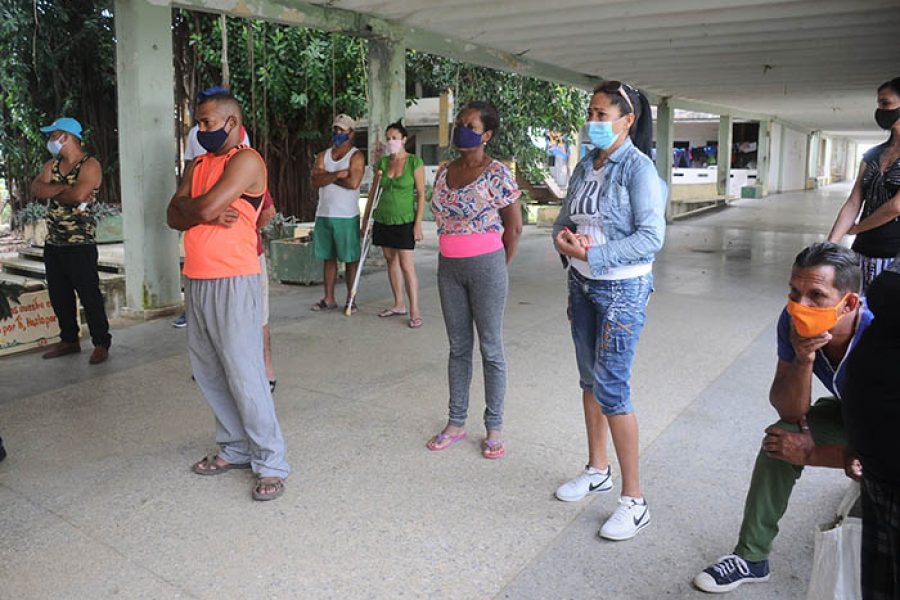 Recorrido del Consejo de Defensa Municipal por comunidades libres de covid-19 (10)