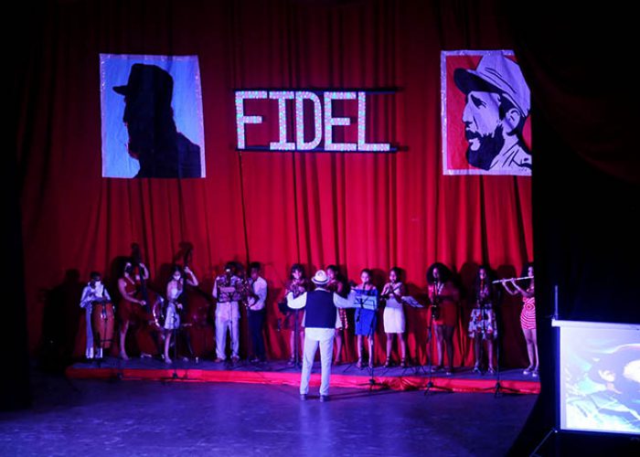 Gala por el 95 nv del natalicio de Fidel, fotos Yesmanis Vega Àvalos_3