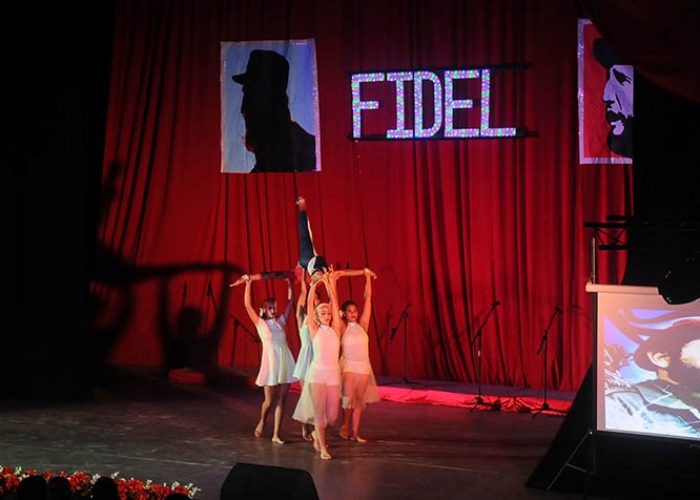 Gala por el 95 nv del natalicio de Fidel, fotos Yesmanis Vega Àvalos_5