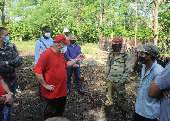 Recorrido del viceprimer ministro Jorge Luis Tapia Fonseca, fotos Yesmanis Vega Àvalos _08