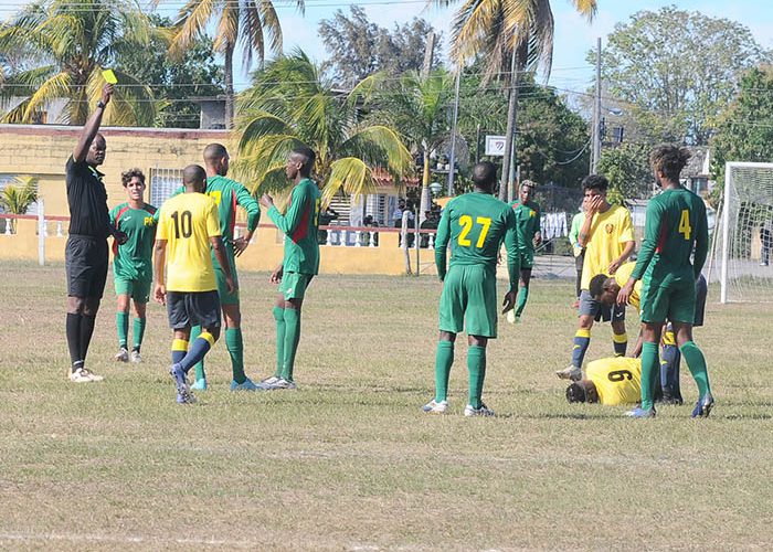 Juego de Fútbol Isla Vs Pinar. Fotos Yoandris Delgado Matos (10)
