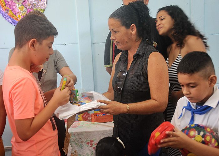 Operacióa Felicidad el La Escuela Especia Jose Antonio Echevarrias.Fotos Yoandris Delgado Matos (3)