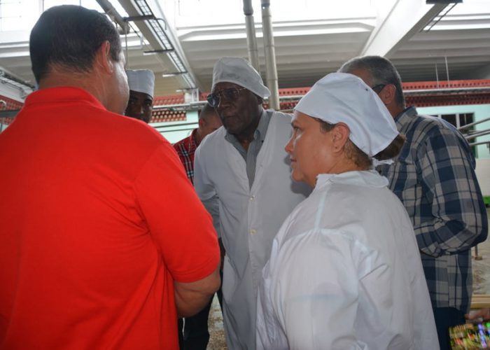 0607-Valdes-Mesa-La-Isla1