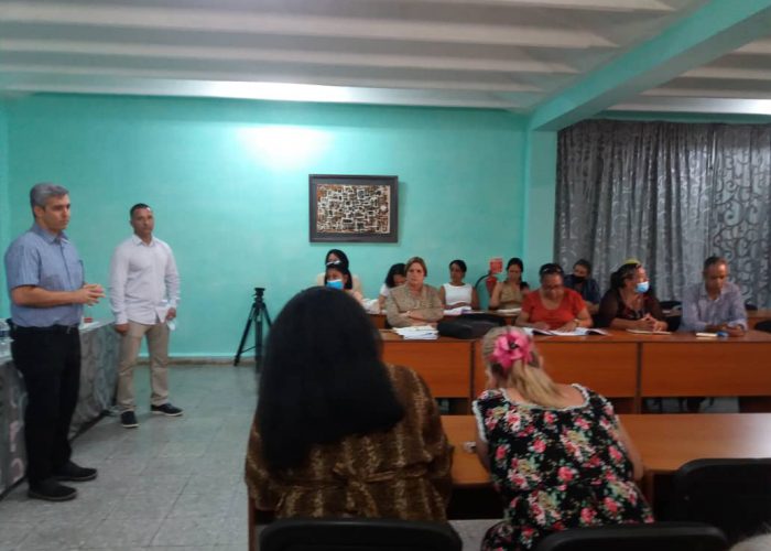 PERDOMO VISITA GUBERNAM 1