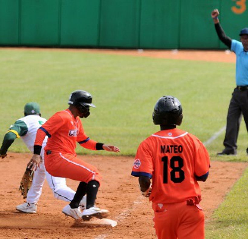 Liga Élite del Beisbol Cubano Vegueros vs Centrales (156)