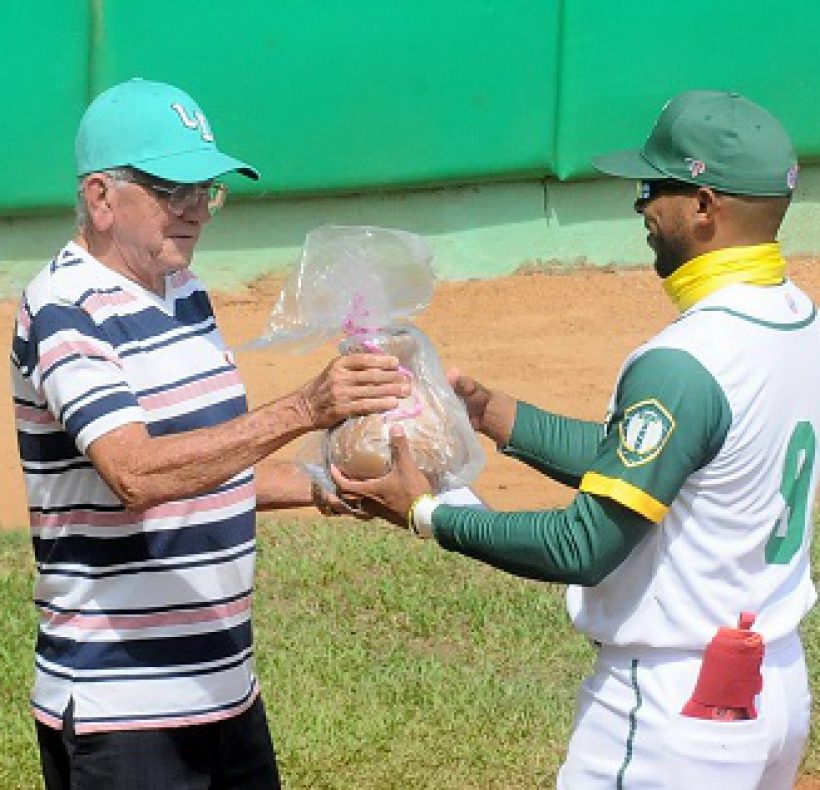 Liga Élite del Beisbol Cubano Vegueros vs Centrales (2)