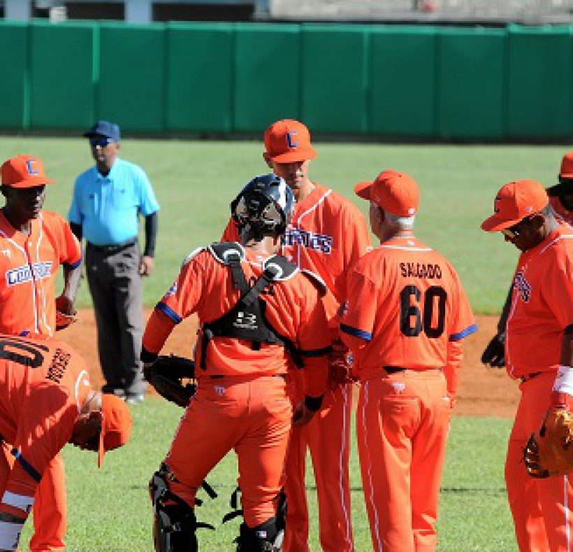 Liga Élite del Beisbol Cubano Vegueros vs Centrales (200)