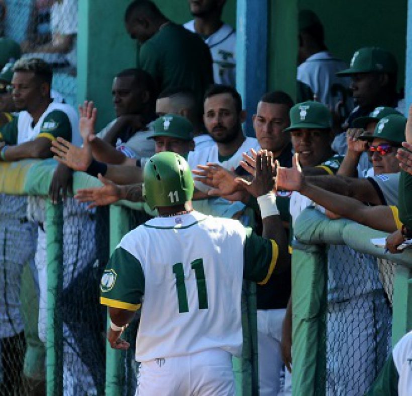 Liga Élite del Beisbol Cubano Vegueros vs Centrales (206)