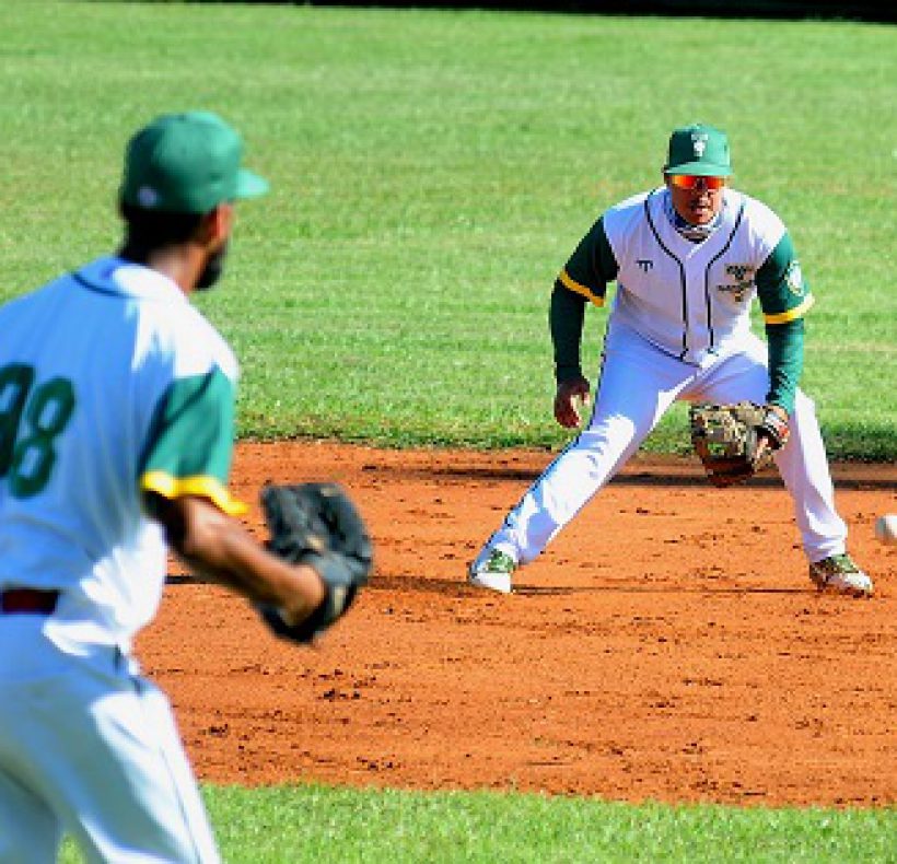 Liga Élite del Beisbol Cubano Vegueros vs Centrales (210)