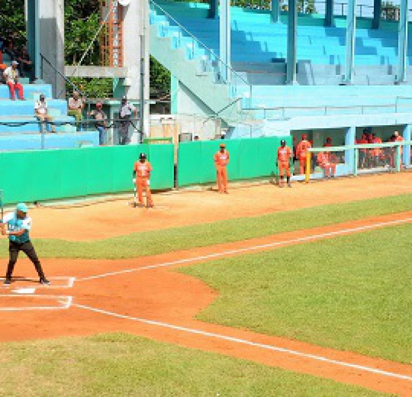 Liga Élite del Beisbol Cubano Vegueros vs Centrales (9)