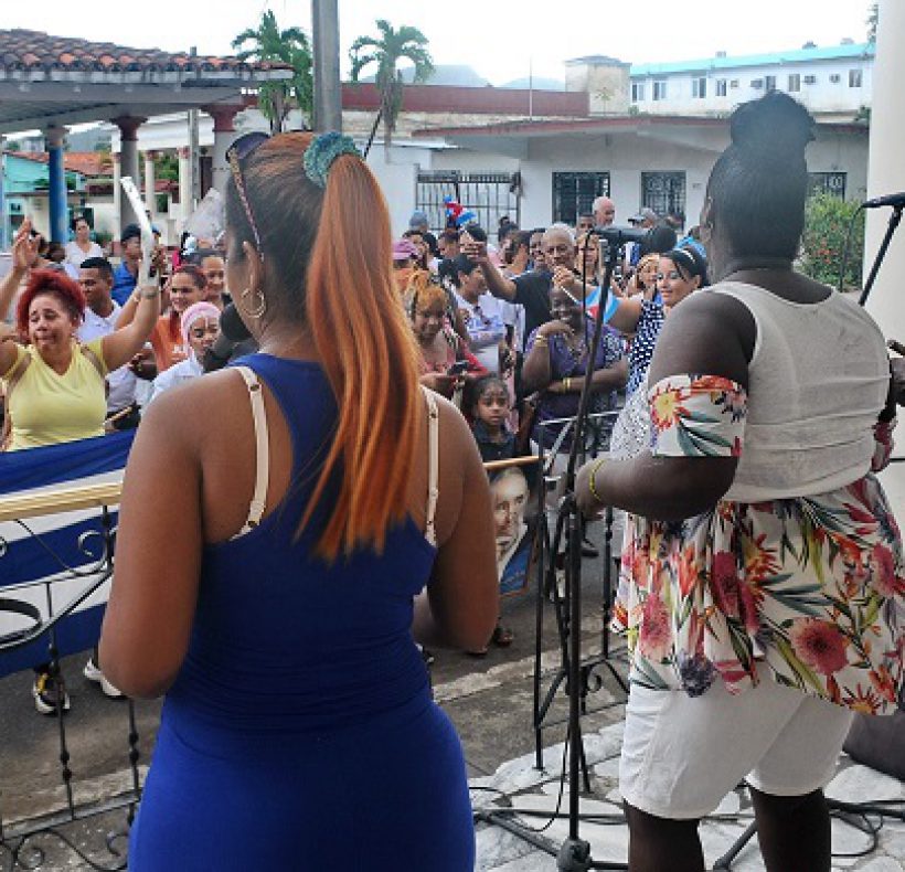 Aniversario sexto de la partida física de Fidel. Foto Yoandris Delgado Matos (8)
