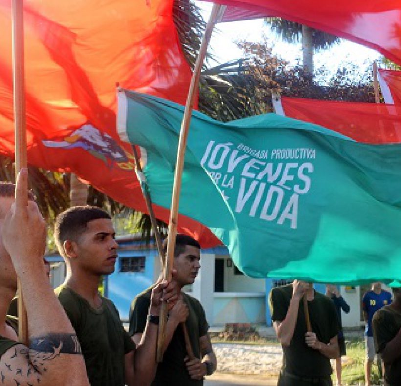 Desembarco simbólico por la UJC. Foto Yoandris Delgado Matos (4)