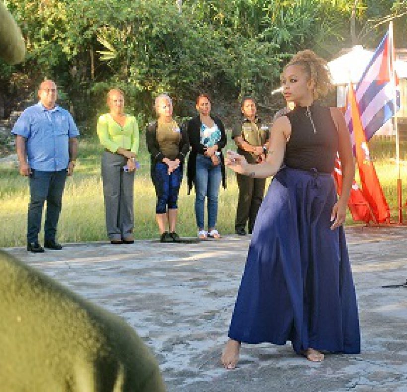 Desembarco simbólico por la UJC. Foto Yoandris Delgado Matos (5)