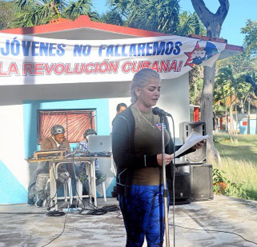 Desembarco simbólico por la UJC. Foto Yoandris Delgado Matos (7)