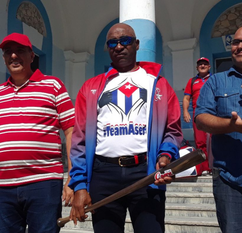 Recibimiento a Johnson – V Clásico Mundial 4to lugar (46)