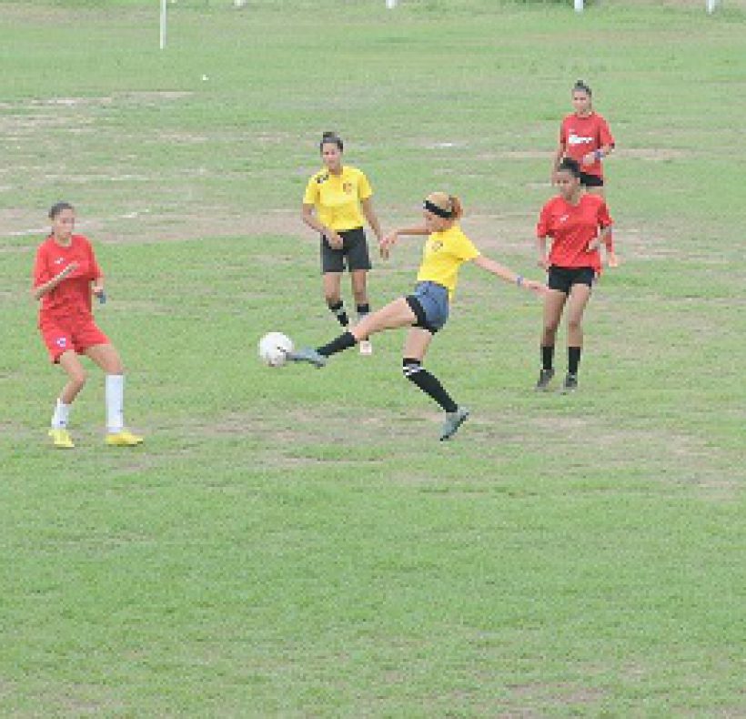 Juego de Futbol Isla Vs Artemisa. Foto Yoandris Delgado Matos (1)