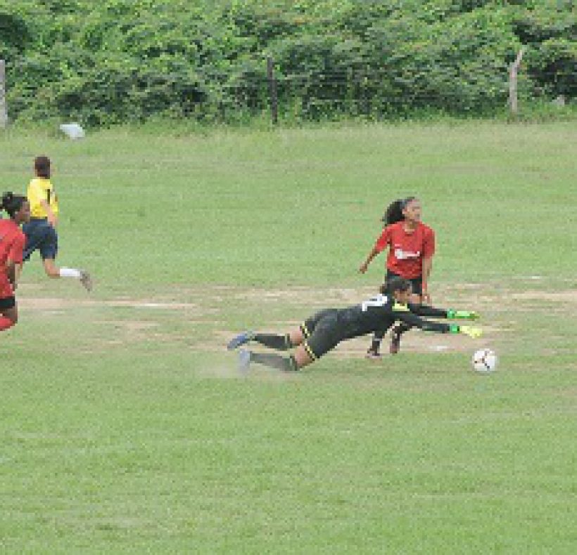 Juego de Futbol Isla Vs Artemisa. Foto Yoandris Delgado Matos (3)
