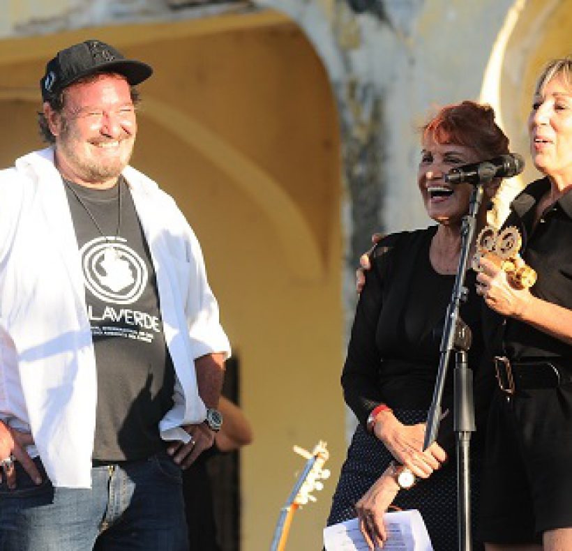 Reconocimiento a Dèvora Andoyo. Foto Yoandris Delgado Matos
