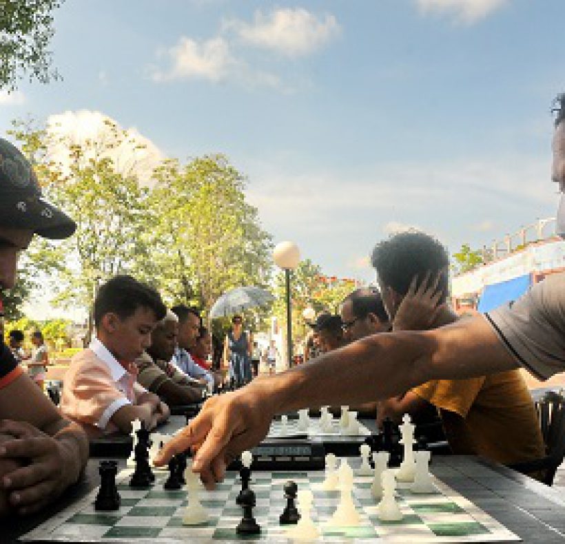 Simultanea de Ajedrez. Foto Yoandris Delgado Matos (1)