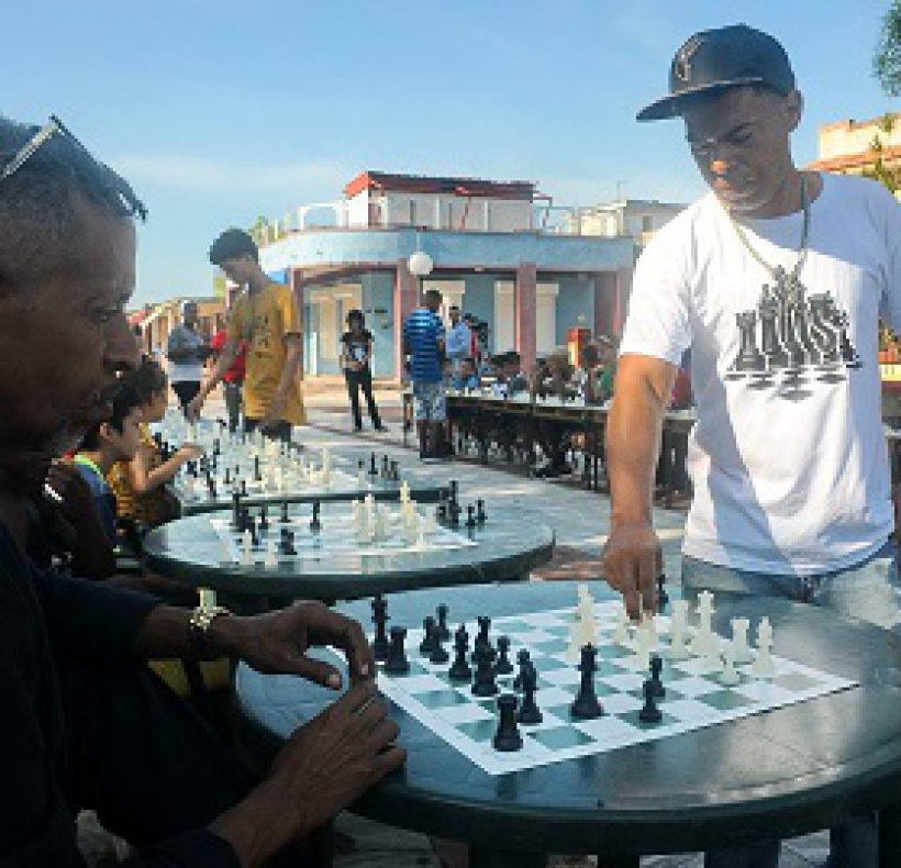 Simultanea de Ajedrez. Foto Yoandris Delgado Matos (7)