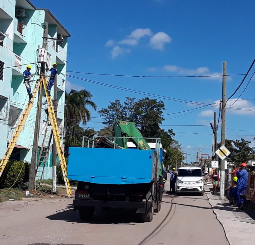 Remodelaciòn en la esquina de 41 y 32, por un 26 en el 24. Foto Yoandris Delgado Matos (2)