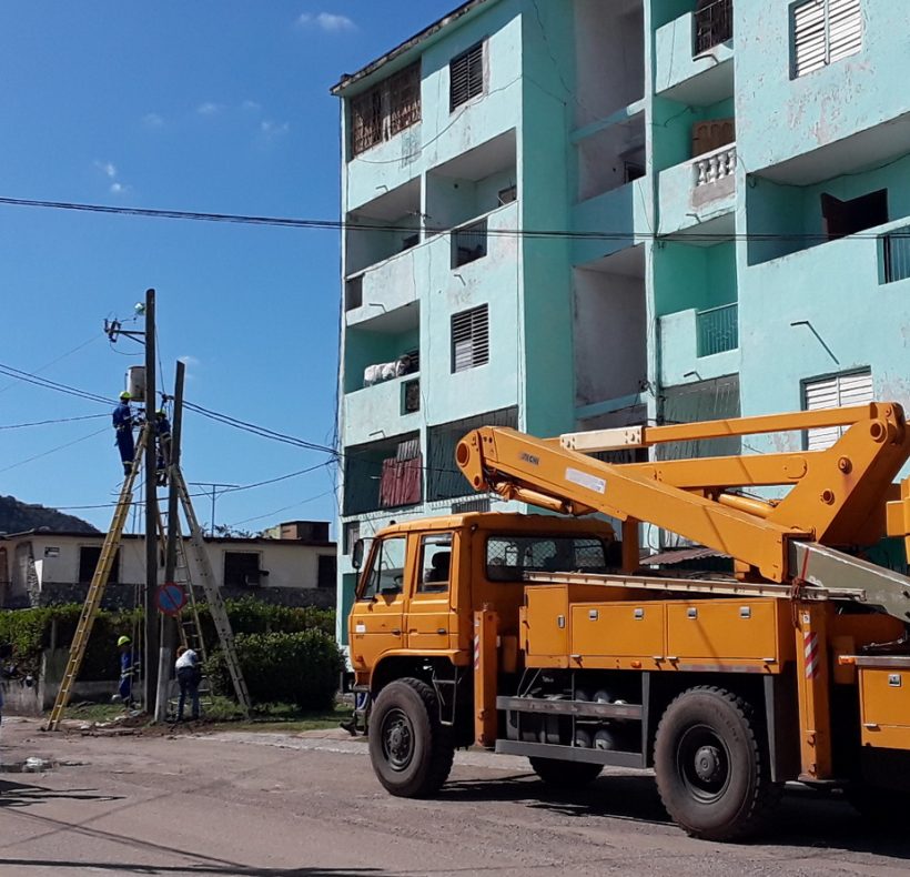 Remodelaciòn en la esquina de 41 y 32, por un 26 en el 24. Foto Yoandris Delgado Matos (4)