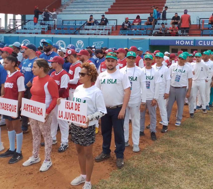 Victoria lo vio – Isla Torneo Softbol03