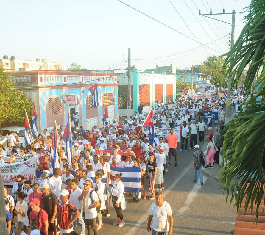 Desfile 1 de Mayo, fotos Yesmanis Vega Avalo_05