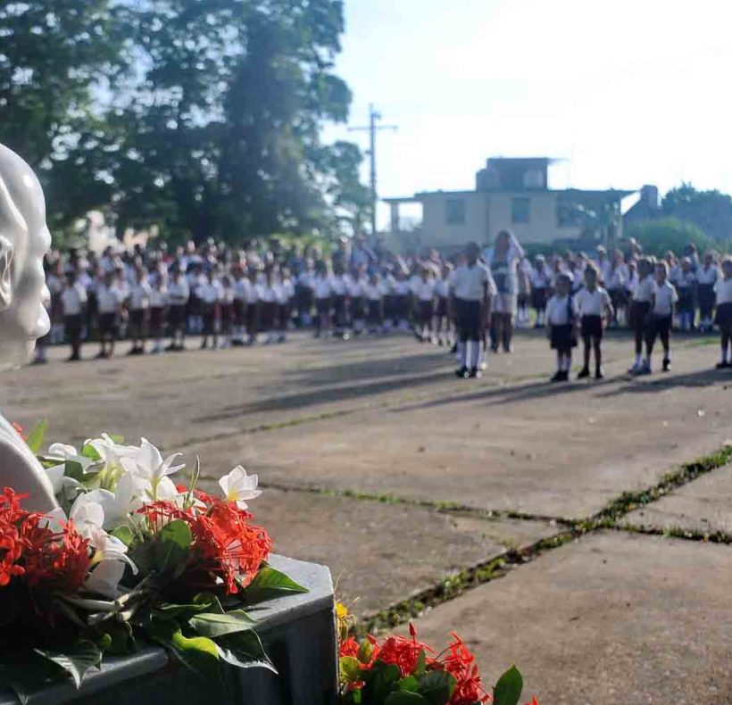 Pañoleta a primer grado. Foto Yoandris Delgado Matos (2)