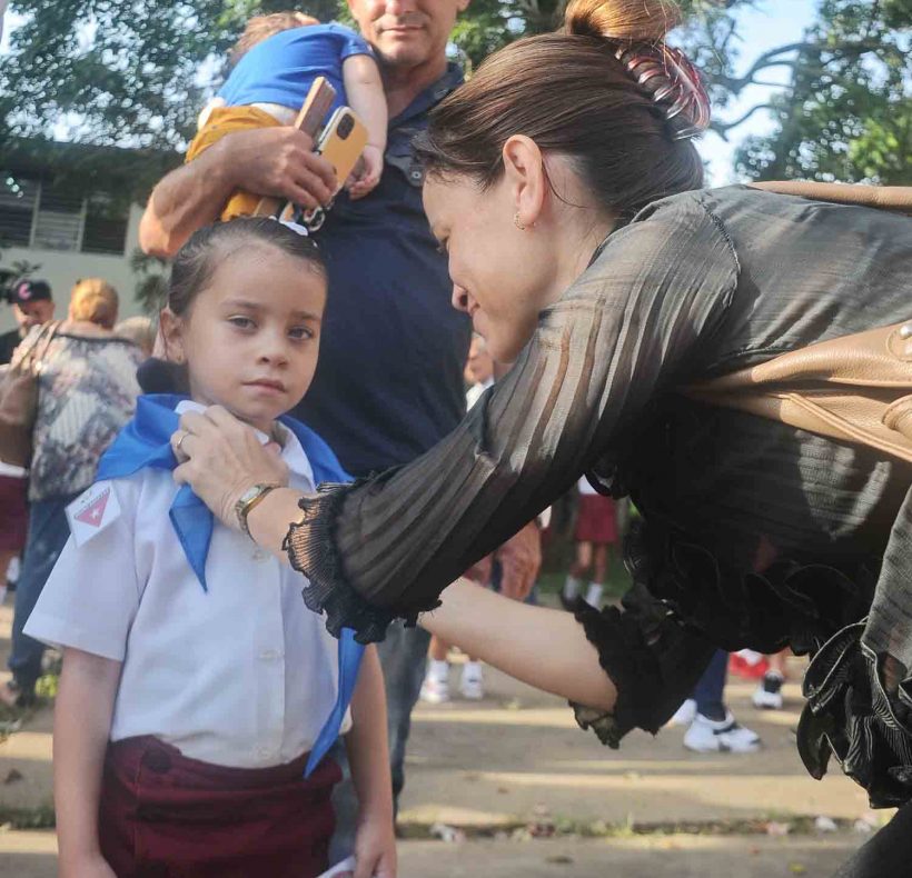 Pañoleta a primer grado. Foto Yoandris Delgado Matos (8)