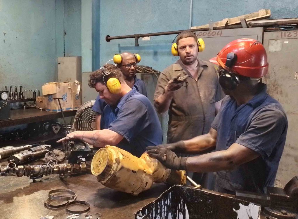 Reportaje Empresa Eléctica – Trabajos de Reparación Octubre 066