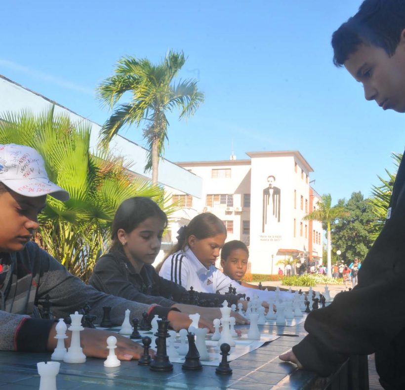 02 – Simultánea de ajedrez. Foto Yoandris Delgado Matos