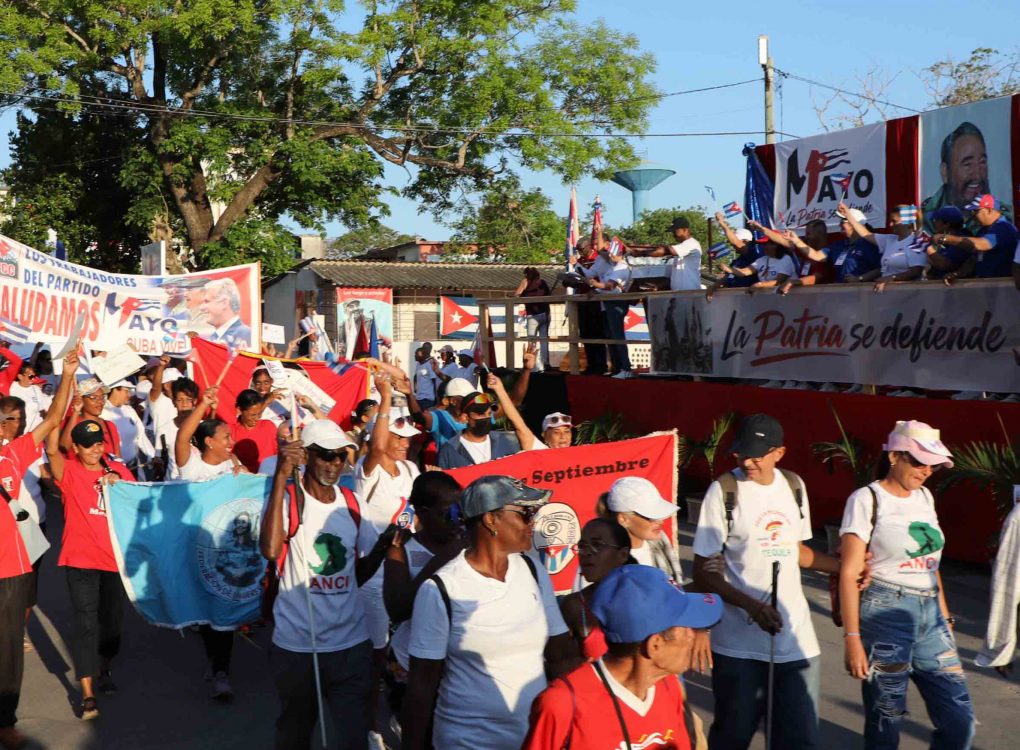 DESFILE 1ro DE MAYO ISLA DE LA JUVENTUD (41)